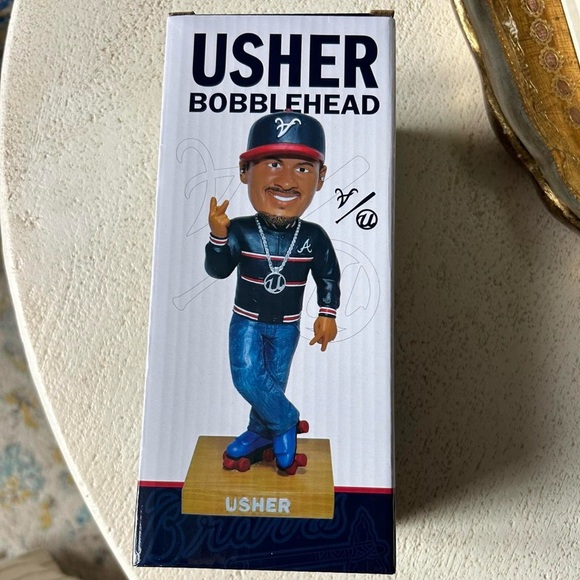 🎤 Usher Braves Bobblehead – Truist Park Exclusive – Usher Night) NEW IN … - Picture 4 of 6